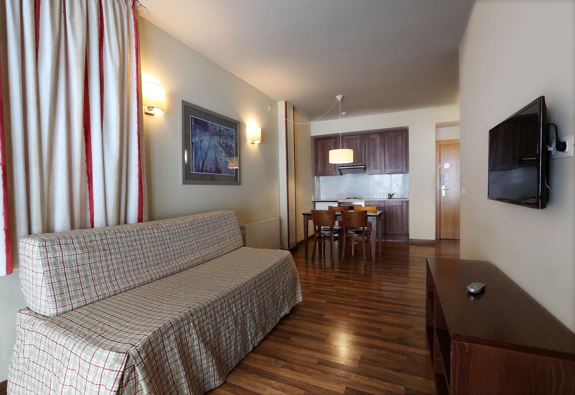 Guitart La Molina Aparthotel & Spa Экстерьер фото